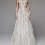 Fashionable sleeveless suspender evening dress