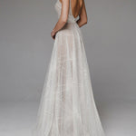 Fashionable sleeveless suspender evening dress