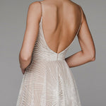 Fashionable sleeveless suspender evening dress