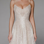 Fashionable sleeveless suspender evening dress
